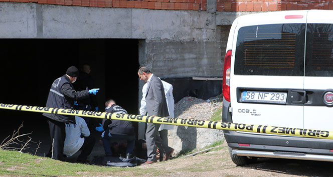 Sivas'ta Çocuklar Oynarken Ceset Buldular