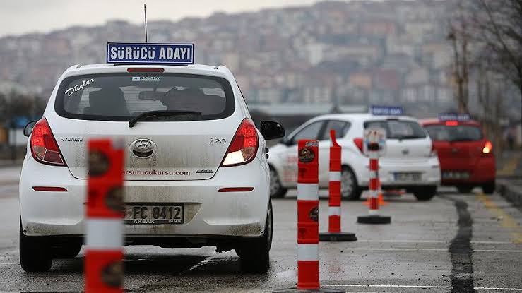 Sürücü Belgesi (Ehliyet) Nasıl Alınır ?