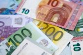 Euro ve Dolar Ne Kadar Oldu ?