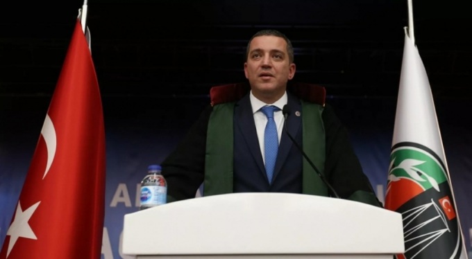 Erinç Sağkan Kimdir ?