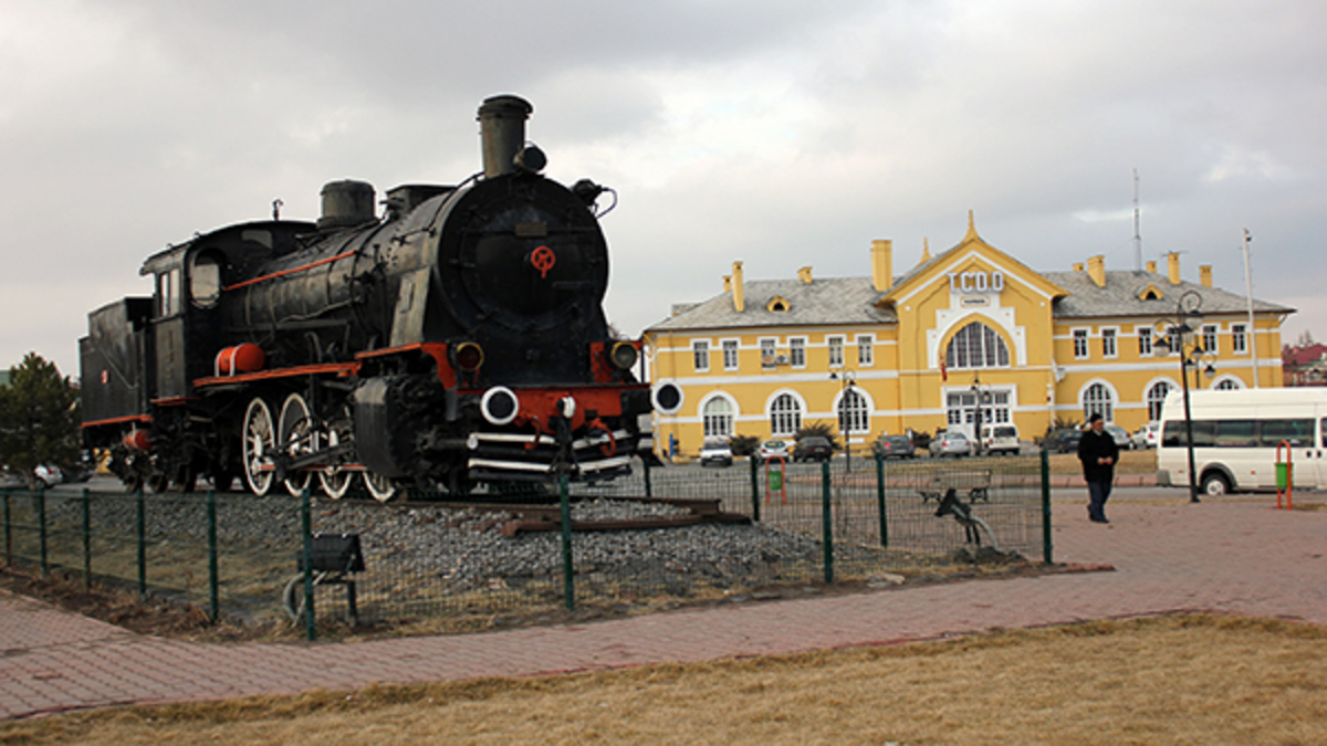 tren kayseri gari